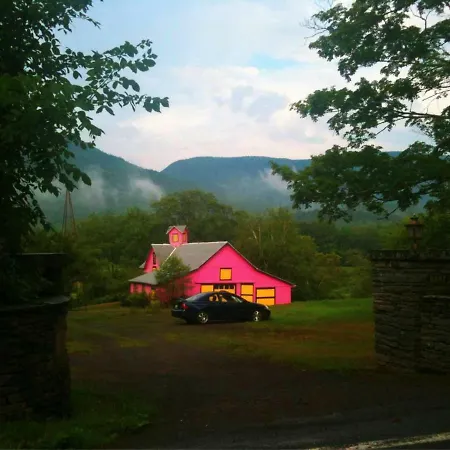 Play All Day - Sleep By The Stream At Night - Swimming Hole Palenville Exterior photo